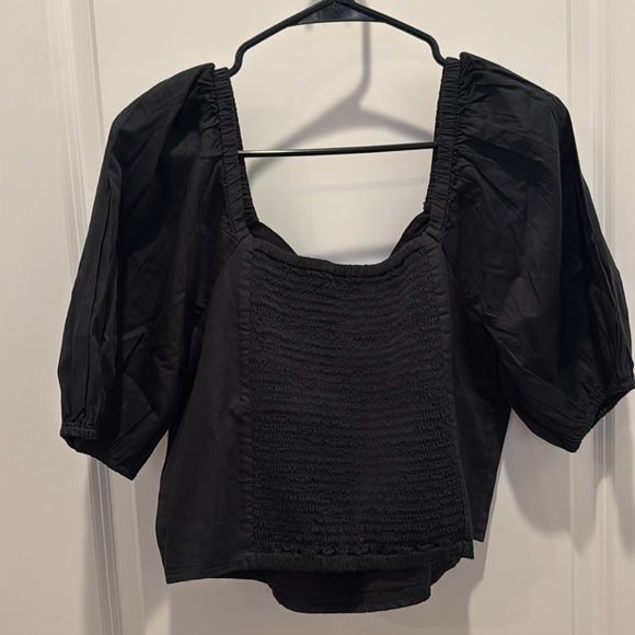 Cropped Puff Sleeve Top - Picture 3 of 3
